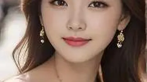 陈羽凡夜幕下挥汗球场 女友寒冬相伴暖意融融